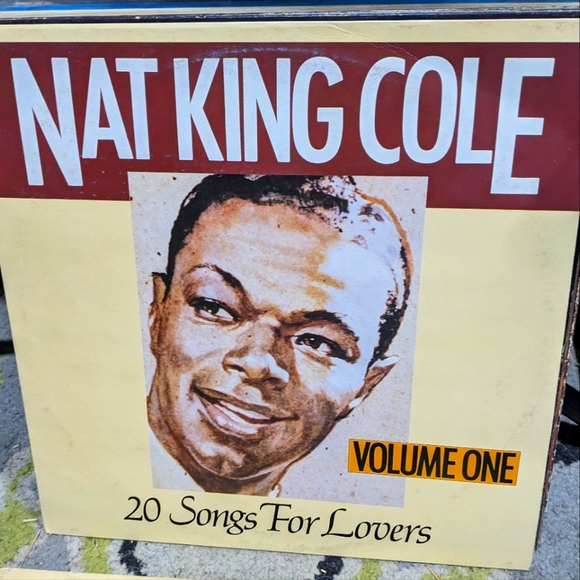 Nat King Cole Volume 1 Vinyl | 20 Songs for Lovers 1985 LP - Picture 1 of 1